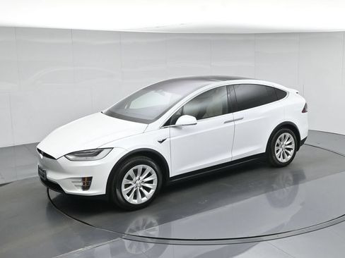 Used 2020 Tesla Model X Long Range AWD/4WD image 36