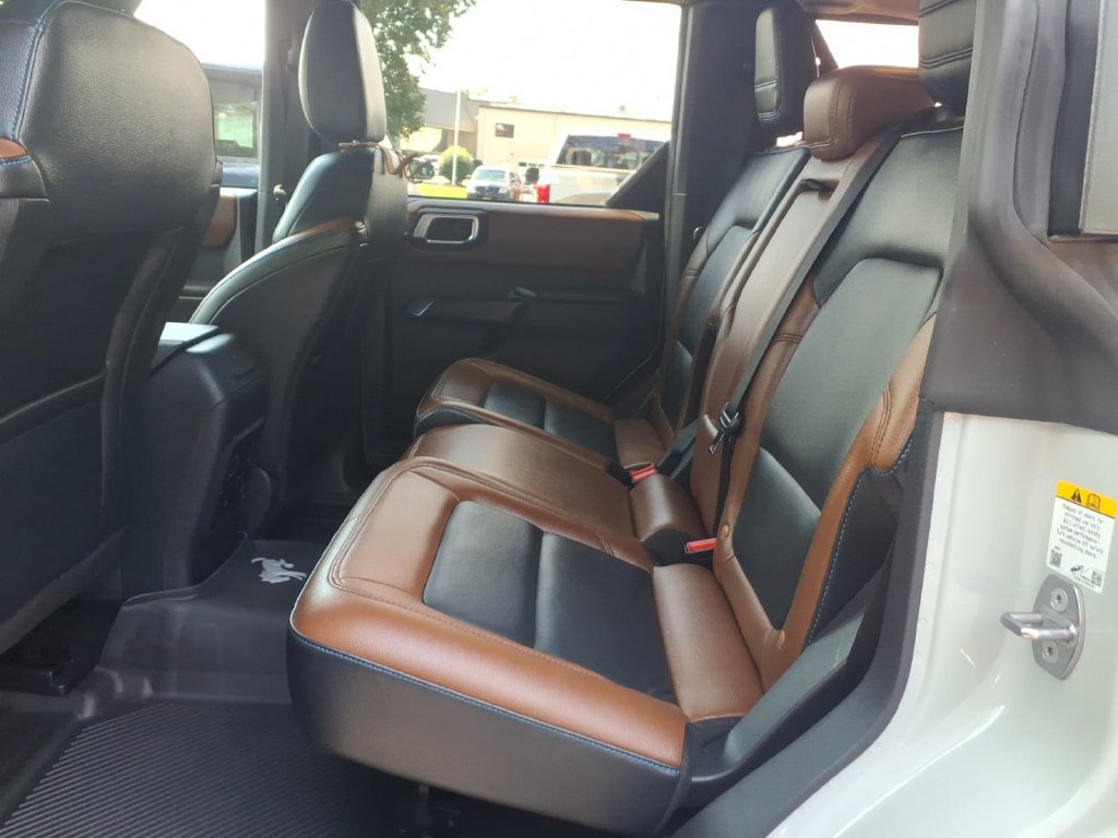 Used 2024 Ford Bronco Outer Banks AWD/4WD image 15