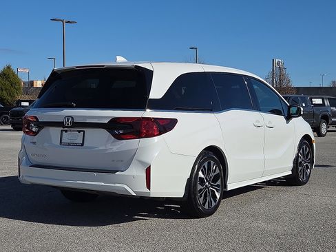 Used 2026 Honda Odyssey Elite image 5