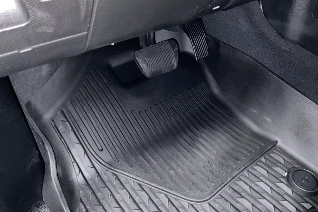 Used 2019 RAM 1500 Laramie AWD/4WD image 37