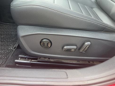Used 2021 Volkswagen Jetta SE FWD image 24