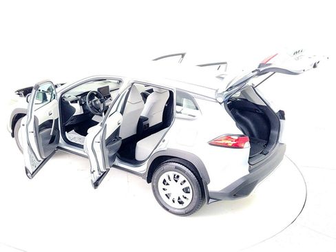 Certified 2023 Toyota Corolla Cross L image 16