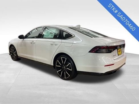 New 2025 Honda Accord Touring image 4