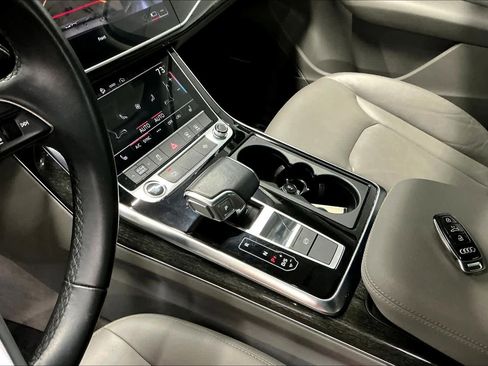Used 2022 Audi Q7 Premium Plus image 19