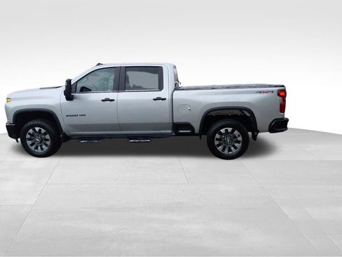 Used 2023 Chevrolet Silverado 2500 Custom w/ Custom Value Package image 10