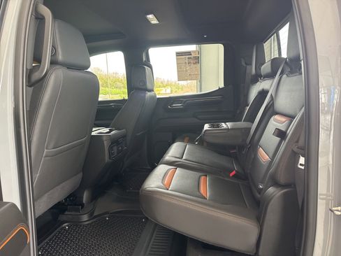 Used 2024 GMC Sierra 1500 AT4 w/ Technology Package image 19
