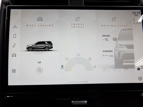 Used 2024 Land Rover Discovery Dynamic SE image 19