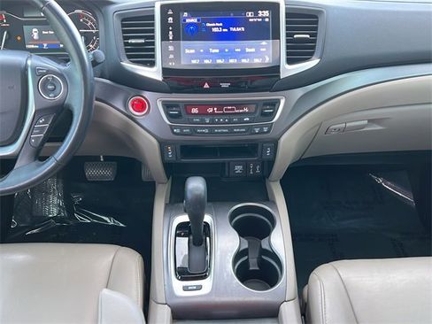 Used 2017 Honda Pilot EX-L image 12