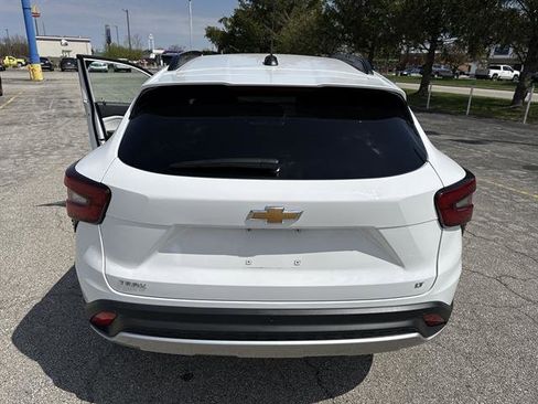 Used 2024 Chevrolet Trax LT w/ Driver Confidence Package image 26