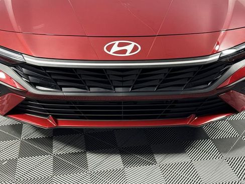 Used 2025 Hyundai Elantra Hybrid FWD image 48