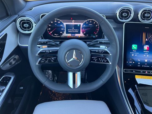 New 2026 Mercedes-Benz GLC 300 4MATIC image 16