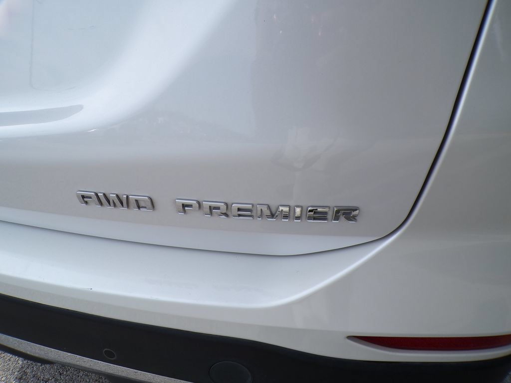 Used 2024 Chevrolet Equinox Premier AWD/4WD image 16