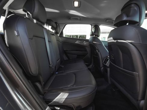 Used 2024 Kia Sportage EX image 37