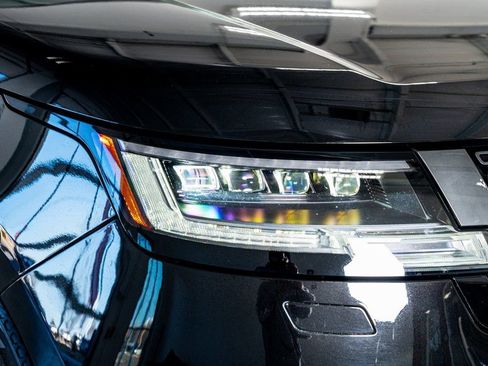 Used 2024 Land Rover Range Rover Autobiography image 19