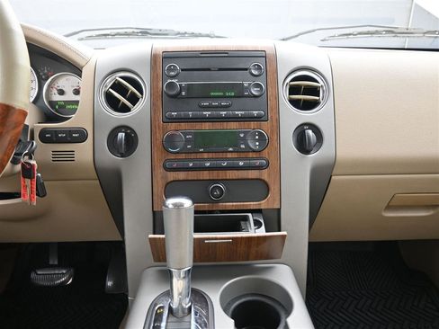 Used 2004 Ford F150 Lariat image 13