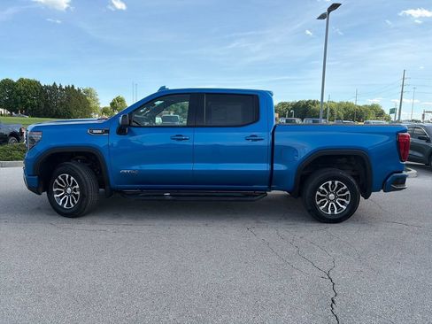 Used 2023 GMC Sierra 1500 AT4 w/ AT4 Premium Package AWD/4WD image 4
