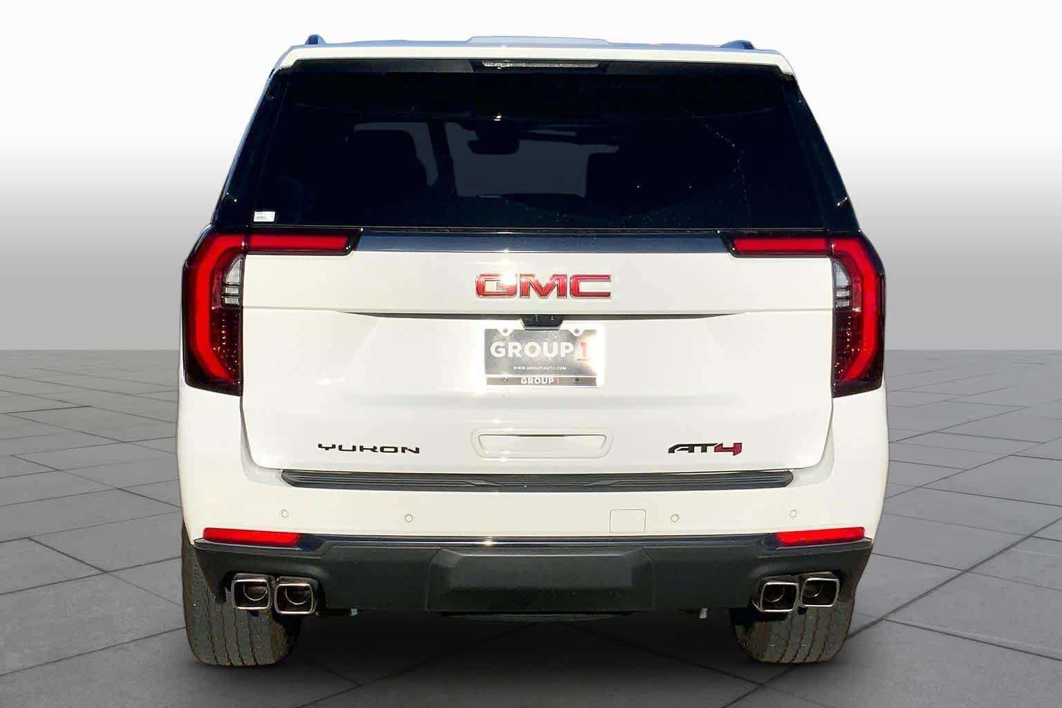 Used 2025 GMC Yukon AT4 w/ AT4 Premium Plus Package AWD/4WD image 5