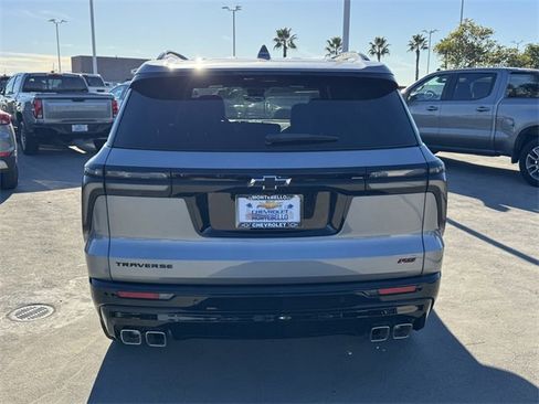 New 2026 Chevrolet Traverse RS w/ LPO, Floor Liner Package image 4