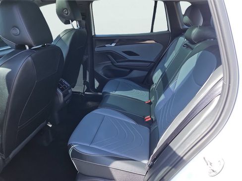 Certified 2026 Volkswagen Tiguan SE R-Line AWD/4WD image 24