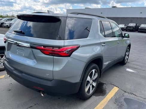 Used 2023 Chevrolet Traverse LT w/ LT Premium Package AWD/4WD image 2