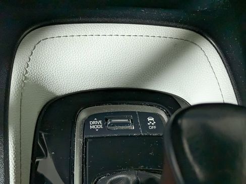 Used 2023 Toyota Corolla SE image 36