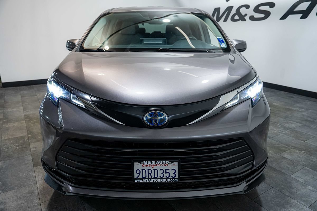 Used 2023 Toyota Sienna LE FWD image 20