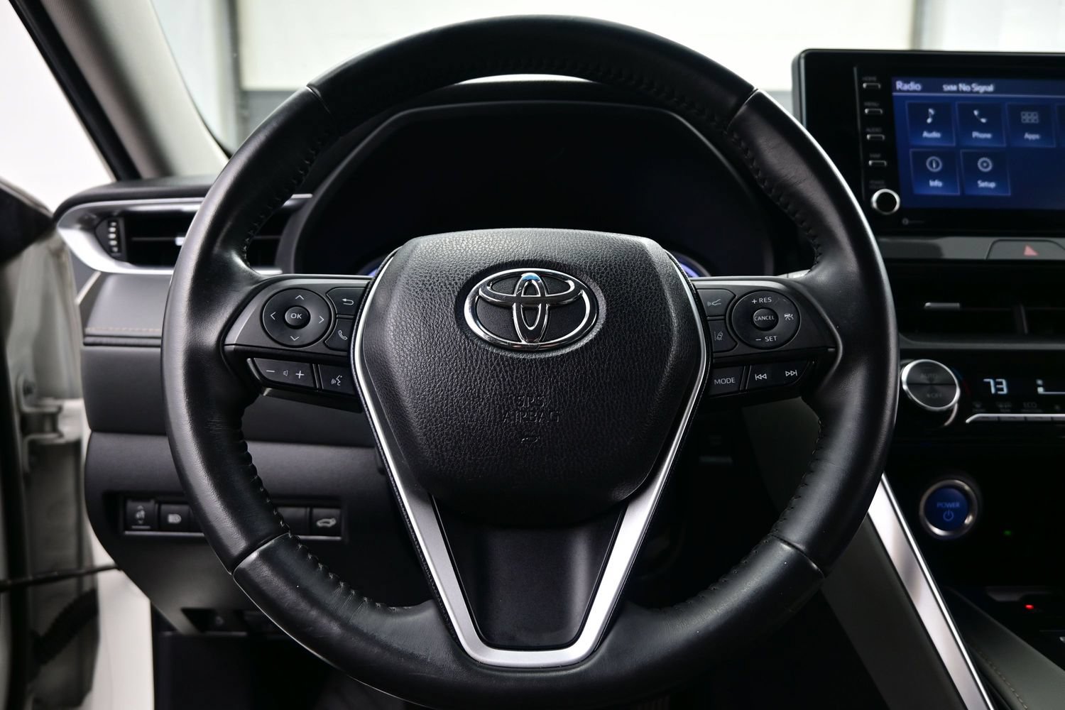 Used 2021 Toyota Venza LE AWD/4WD image 23