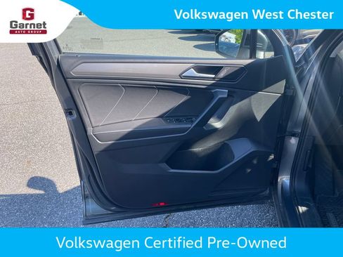 Certified 2023 Volkswagen Tiguan SE FWD image 11