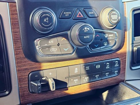 Used 2017 RAM 3500 Laramie image 31