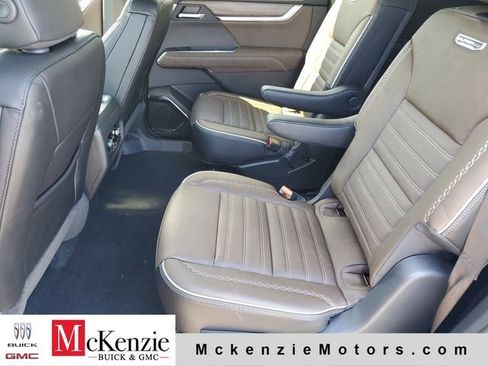 New 2026 GMC Acadia Denali Ultimate w/ LPO, All-Weather Package FWD image 21