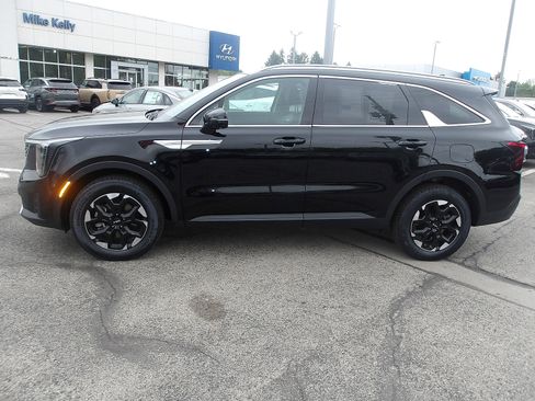 Used 2025 Kia Sorento S w/ Panoramic Sunroof Package AWD/4WD image 4
