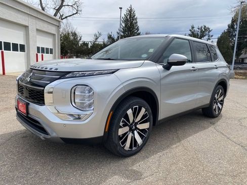 New 2026 Mitsubishi Outlander SE AWD/4WD image 1