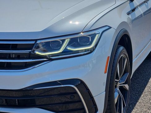 Used 2022 Volkswagen Tiguan SEL R-Line AWD/4WD image 7