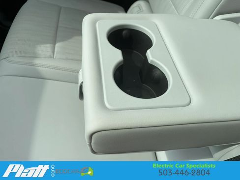 Used 2024 Cadillac Lyriq Luxury AWD/4WD image 41