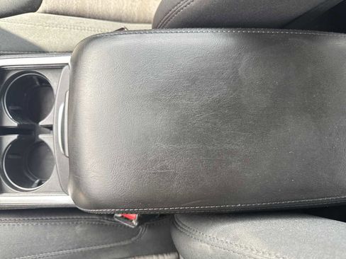 Used 2018 Chrysler 300 Touring image 26