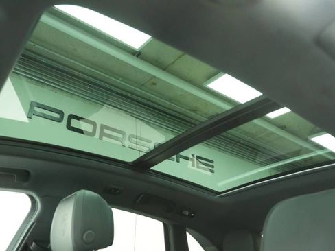 New 2026 Porsche Macan Turbo image 39