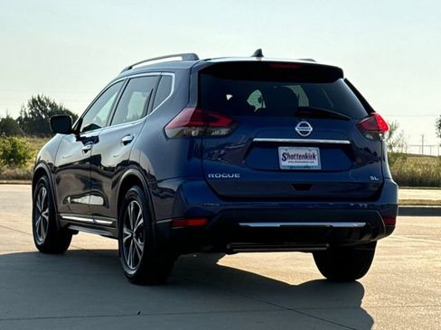 Used 2017 Nissan Rogue SL w/ SL Premium Package FWD image 5