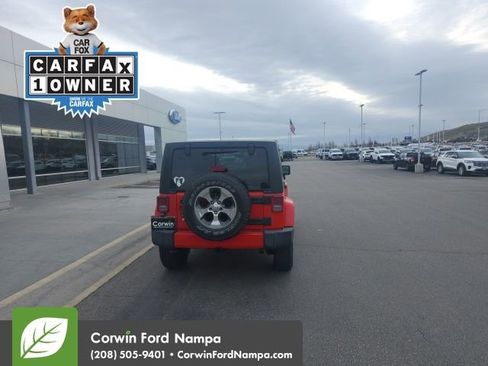 Used 2018 Jeep Wrangler Unlimited Sahara w/ Connectivity Group image 8