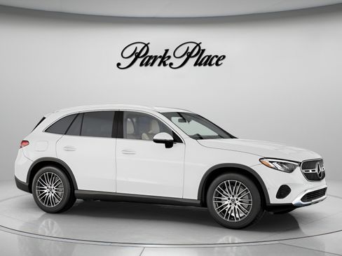Used 2026 Mercedes-Benz GLC 300 image 31