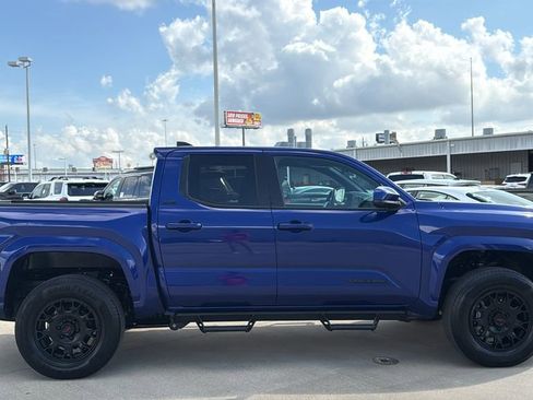 Certified 2025 Toyota Tacoma SR5 AWD/4WD image 6