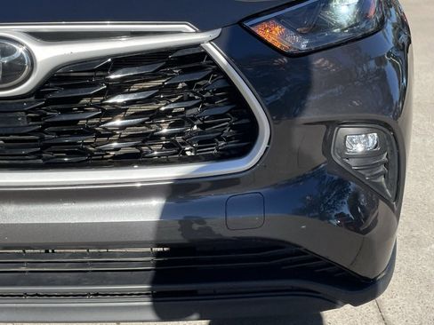 Used 2024 Toyota Highlander LE image 7