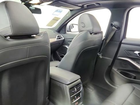 Used 2025 BMW 330i xDrive Sedan image 31