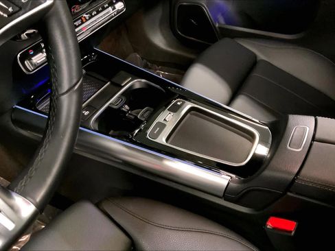 Used 2025 Mercedes-Benz GLA 250 image 15