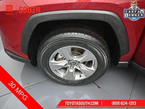 Used 2025 Toyota RAV4 XLE AWD/4WD image 33