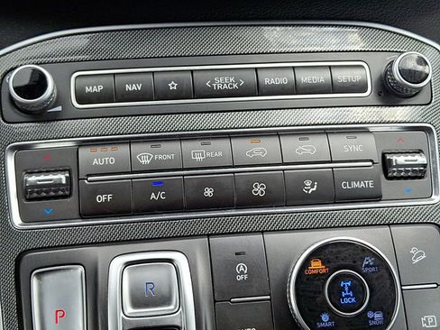 Certified 2023 Hyundai Santa Fe SEL AWD/4WD image 15