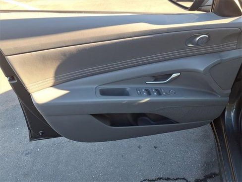 Certified 2025 Hyundai Elantra SEL image 13