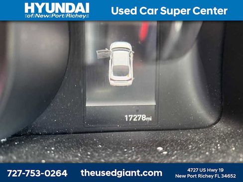 Used 2023 Hyundai Elantra SE image 11