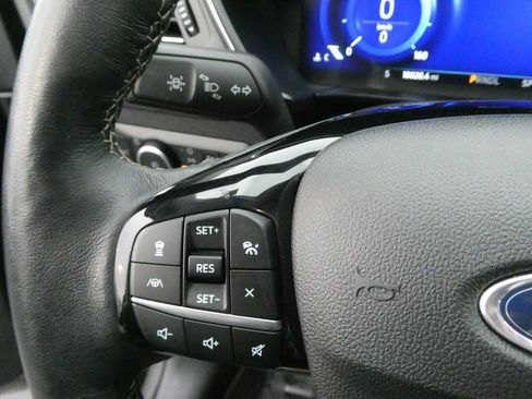 Used 2022 Ford Escape Titanium w/ Titanium Elite Package image 18