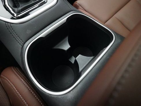 Used 2024 Subaru Outback Touring XT image 17