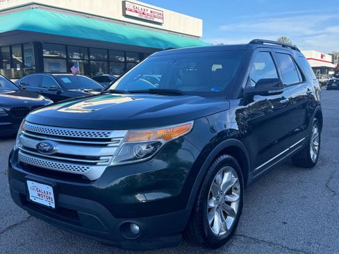 Used 2013 Ford Explorer XLT FWD image 1